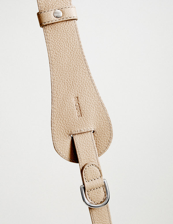 PAGERIE-PDP-The-Sahara-Collection-The-Tascher-Luxury-Leash-Sand-04-FINAL_600x.jpg